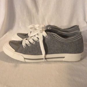 NWT American Eagle Grey Size 9.5 Women’s Shoes